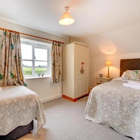 2 Bed In Kirkbymoorside Oc-g0010 * Gillamoor
